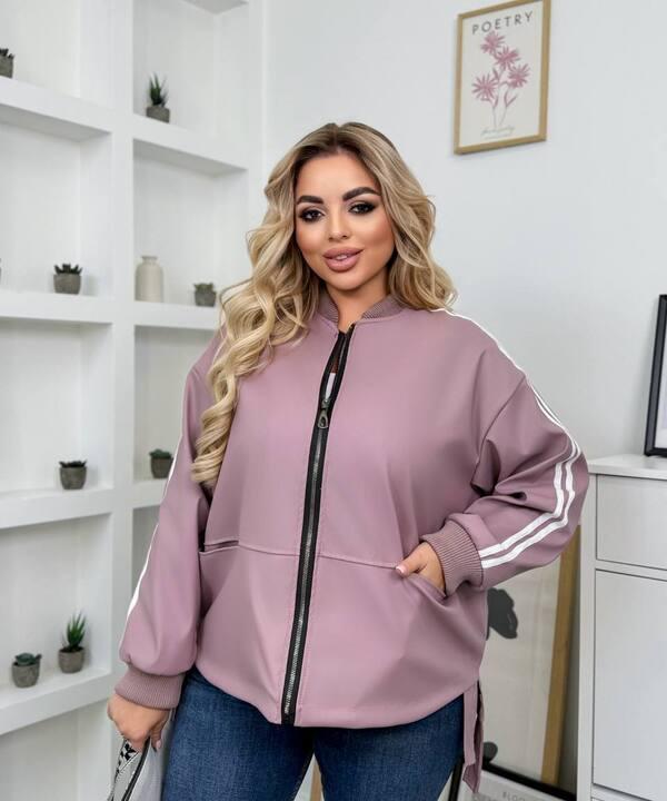 Куртка женская из эко-кожи на подкладке прямого кроя с полосками на рукавах осенне-зимняя