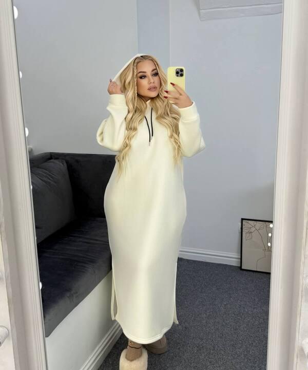 Платье-худи женское удлинённое из трёхнитки на флисе с капюшоном и боковыми разрезами осенне-зимнее