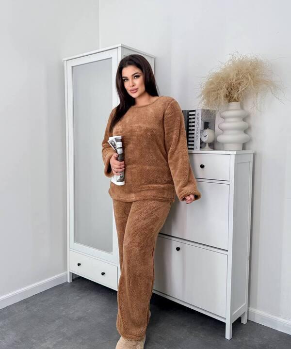 Пижама женская махровая свободного кроя с мягкой текстурой осенне-зимняя