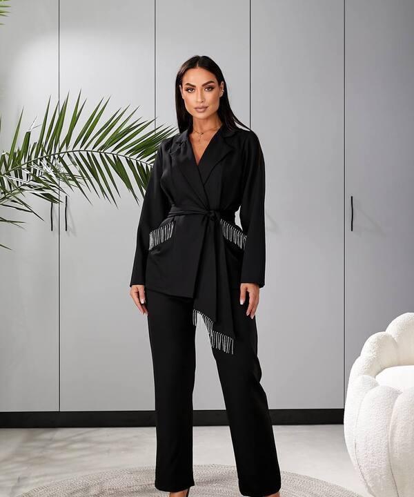 Костюм-двойка женский костюмный с жакетом-кимоно и брюками прямого кроя с декором осенний