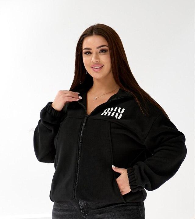 Толстовка женская флисовая плотная с воротником-стойкой и принтом на груди осенне-зимняя