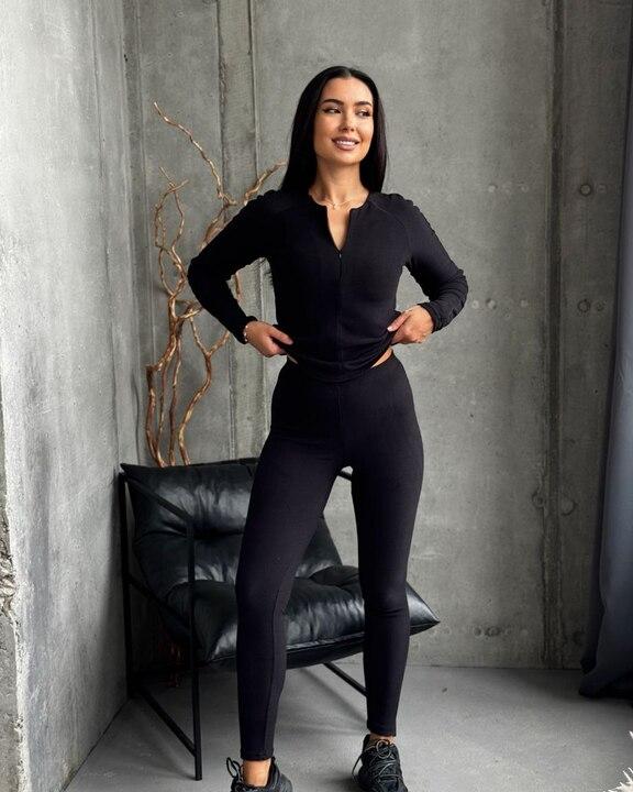 Костюм-двойка женский термо из эластичной ткани пума с кофтой на молнии и леггинсами осенне-зимний