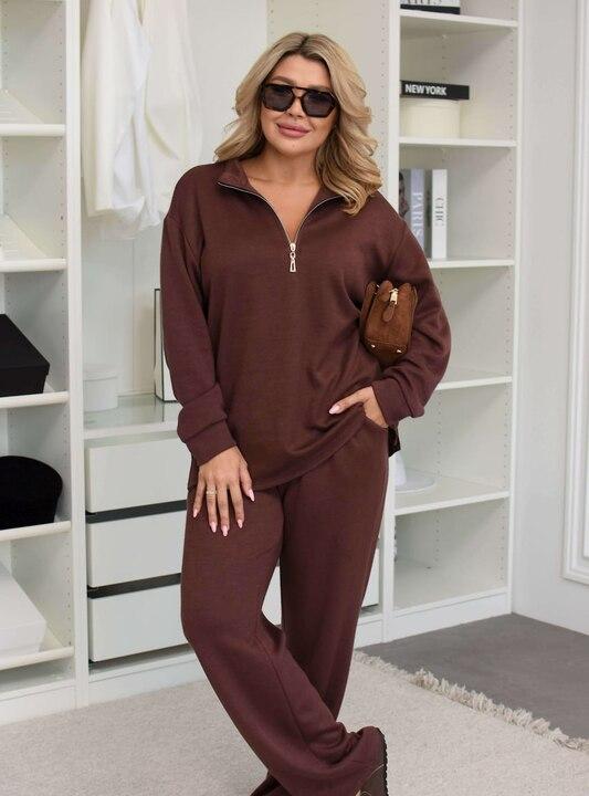 Женский костюм-двойка из двусторонней ангоры с кофтой на молнии и прямыми брюками осенний зимний