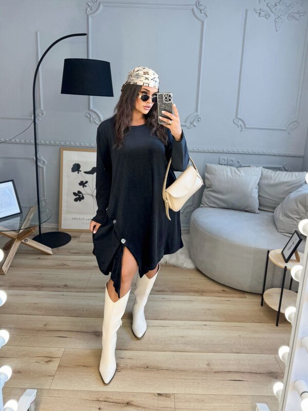 Платье-трапеция женское велюровое свободного кроя с декоративными пуговицами осенне-зимнее