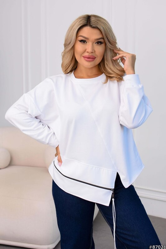 Свитшот женский белый свободного кроя из двунитки с декоративной вставкой и молнией осенне-зимний