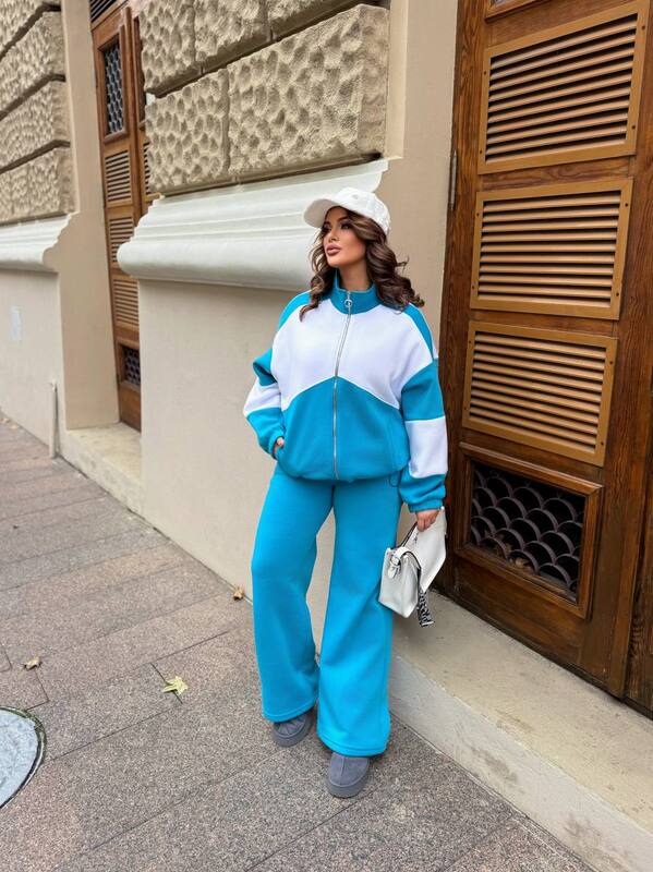 Женский спортивный костюм-двойка из трёхнитки на флисе с кофтой на молнии и широкими брюками осенний зимний