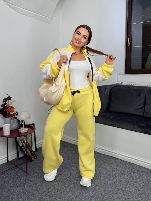 Женский спортивный костюм-двойка из трёхнитки на флисе с кофтой на молнии и брюками прямого кроя осенний зимний