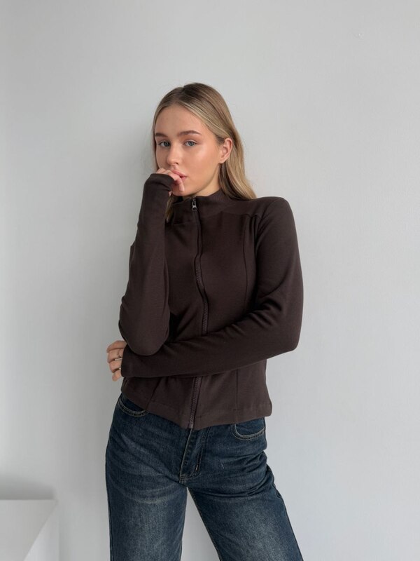 Термокофта женская приталенного кроя на молнии из ткани пума осенне-зимняя