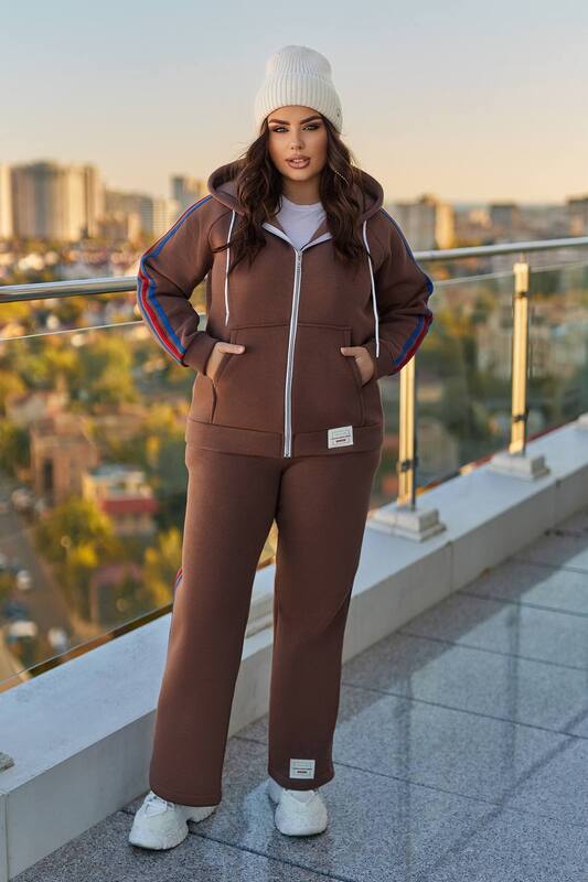 Спортивный костюм-двойка женский утепленный из трехнитки на флисе PENE с капюшоном и лампасами осенне-зимний
