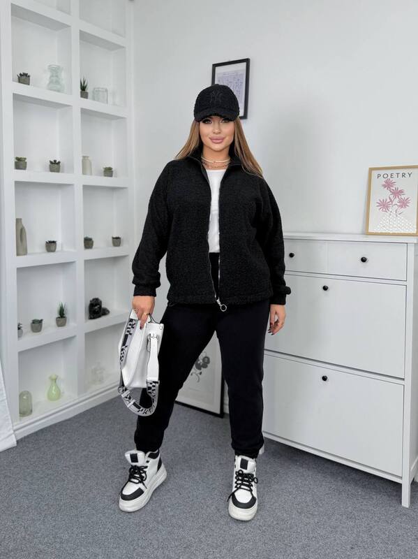 Спортивный костюм-двойка женский утепленный из флиса и эко-баранчика с кофтой на молнии и джоггерами осенне-зимний