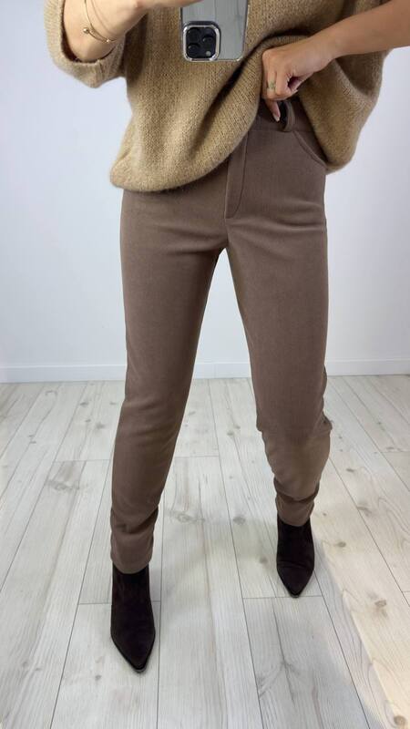 Брюки женские прямого кроя из вельвета на флисе с резинкой на талии и застёжкой осенне-зимние