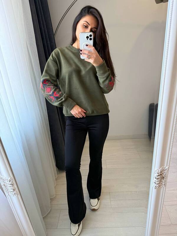 Костюм-двойка женский из двустороннего флиса Polar и дайвинга на флисе с вышивкой осенне-зимний