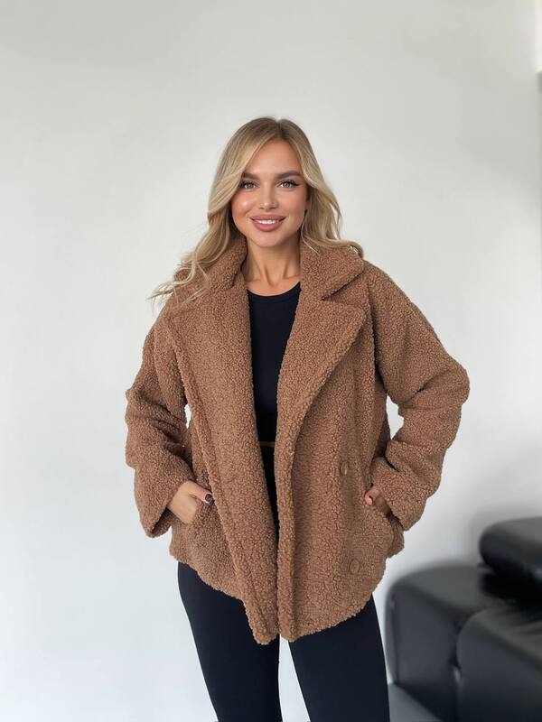 Пальто-пиджак женское из эко-меха Тедди на подкладке oversize осенне-зимнее