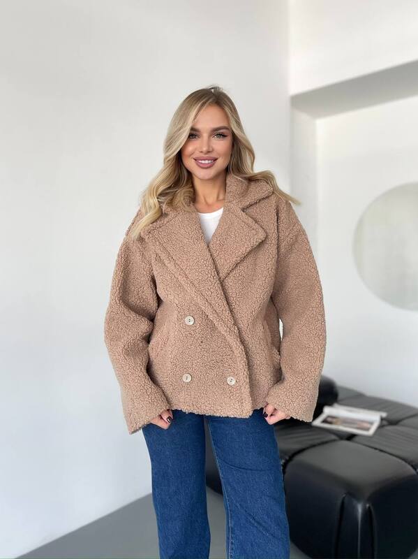 Пальто-пиджак женское из эко-меха Тедди на подкладке oversize осенне-зимнее