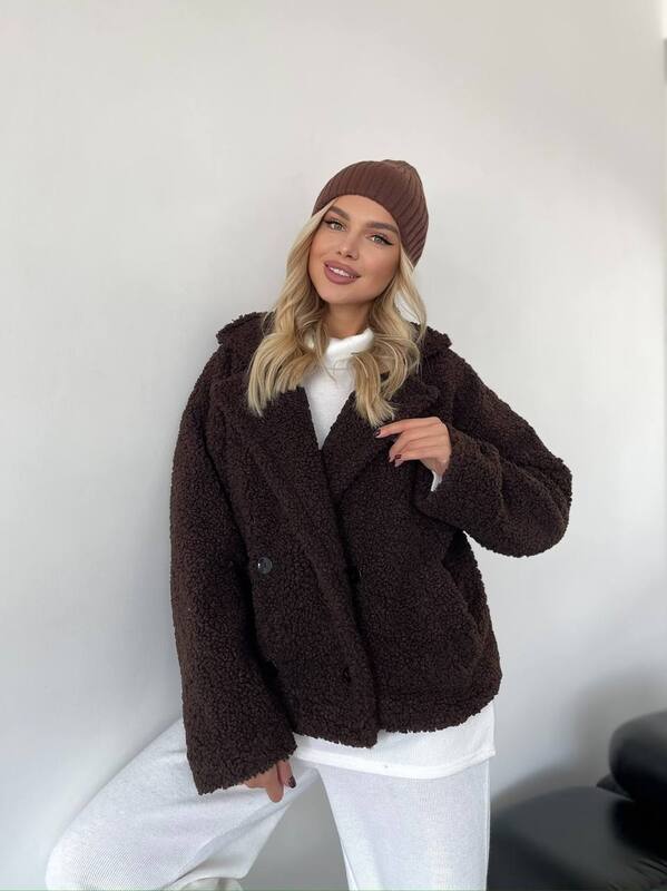 Пальто-пиджак женское из эко-меха Тедди на подкладке oversize осенне-зимнее