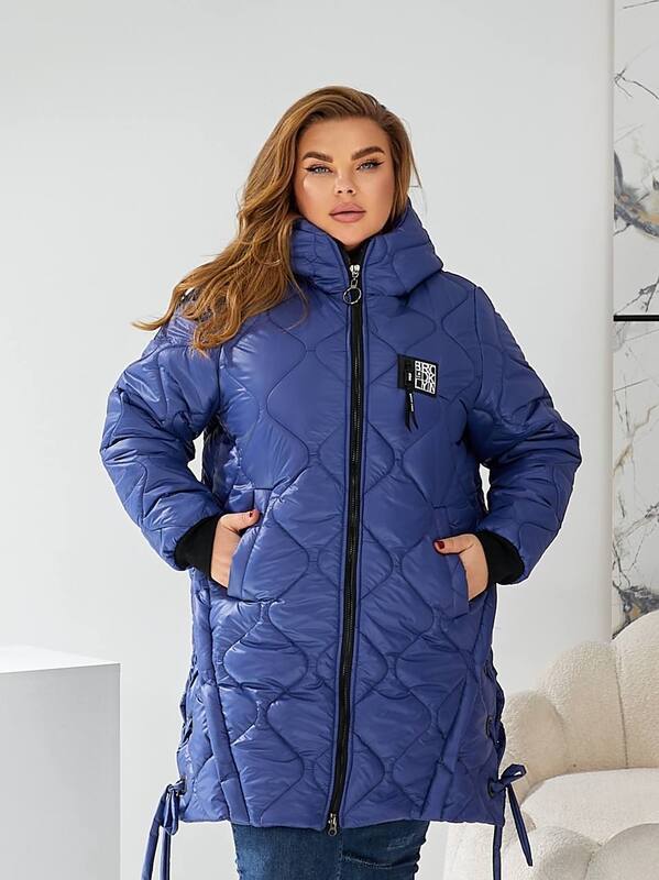 Женская куртка зимняя из плащевки Лаке на синтепоне 250 с капюшоном джинсового цвета