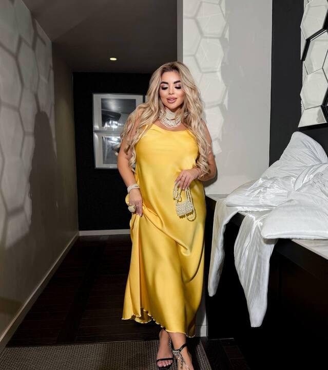 Платье-комбинация женское атласное (королевский атлас) с регулируемыми бретелями прямого силуэта макси вечернее осеннее зимнее