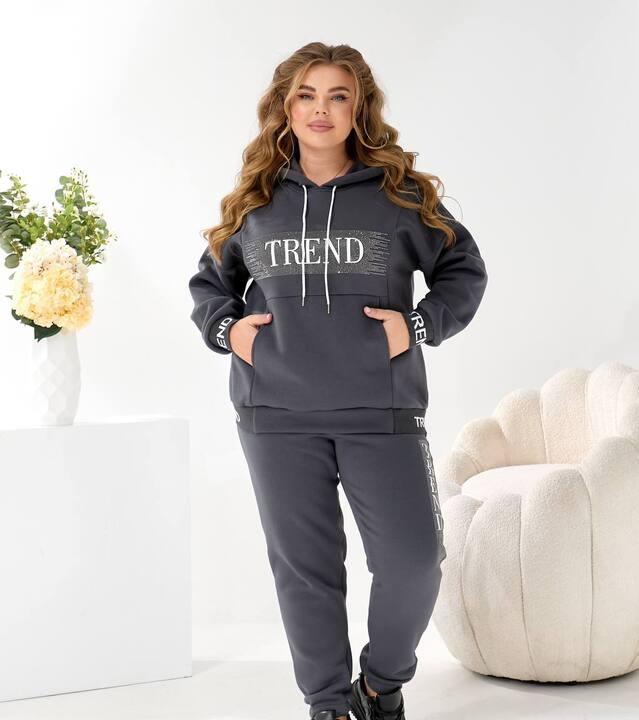 Спортивный костюм женский трехнитка на флисе утепленный худи оверсайз с блестящим принтом и джоггеры осенне-зимний