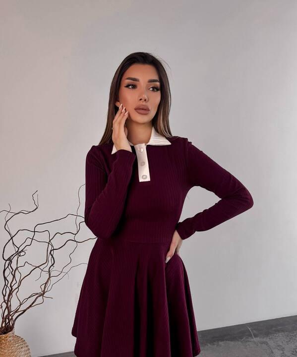 Сукня женская трикотажная солнцеклёш с контрастным воротником и длинным рукавом осенне-зимняя