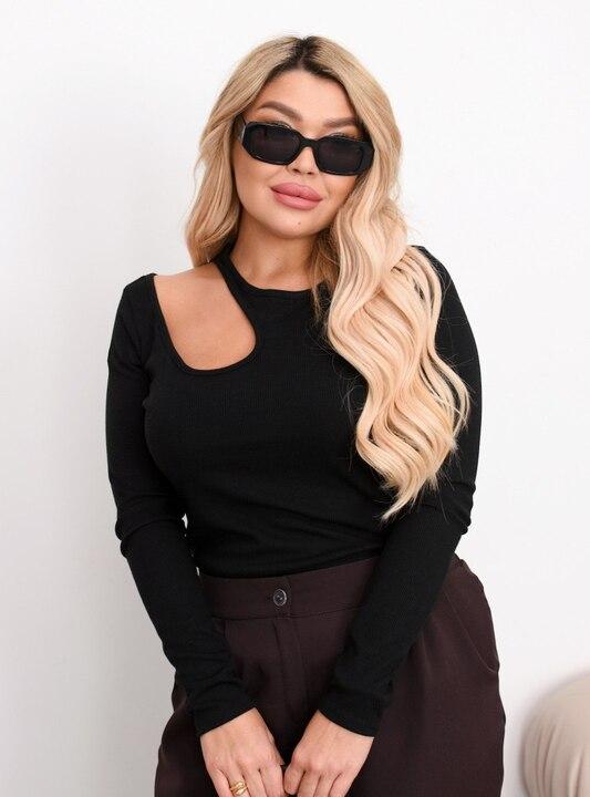 Лонгслив женский осенне-зимний из рубчика с асимметричным вырезом облегающий базовый