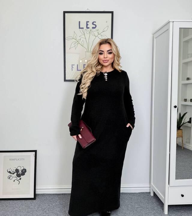 Платье макси женское осенне-зимнее из мягкой ворсистой вискозы повседневное эластичное черное