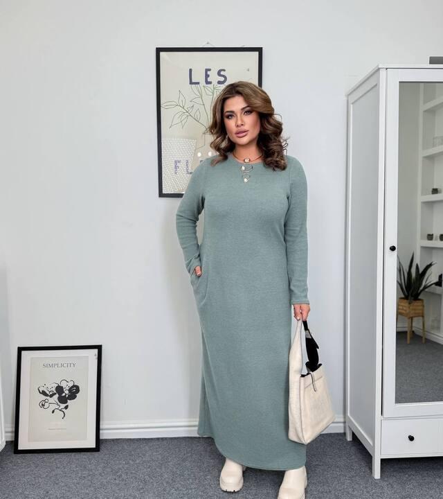 Платье макси женское осенне-зимнее из мягкой ворсистой вискозы повседневное эластичное