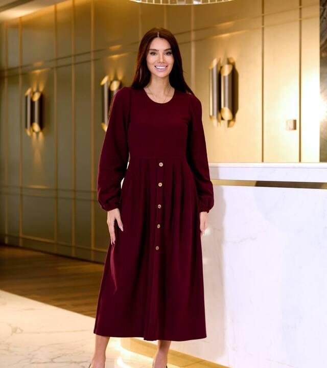 Платье-свитер женское трикотажное пuma миди с декоративными пуговицами осеннее зимнее