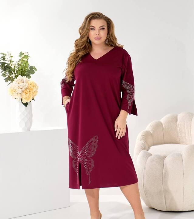 Платье женское итальянский трикотаж миди трапеция с декоративным принтом и разрезом осеннее зимнее