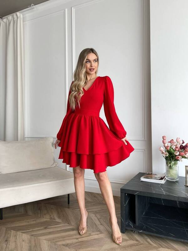 Платье коктейльное женское из костюмной ткани с V образным вырезом расклешенное с пышной юбкой осеннее зимнее