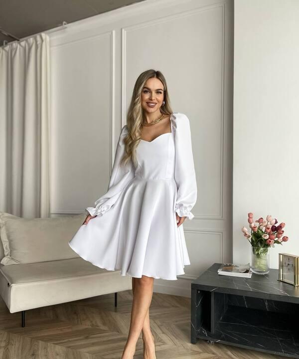 Платье женское из костюмной ткани с фигурным декольте расклешенное осенний зимний