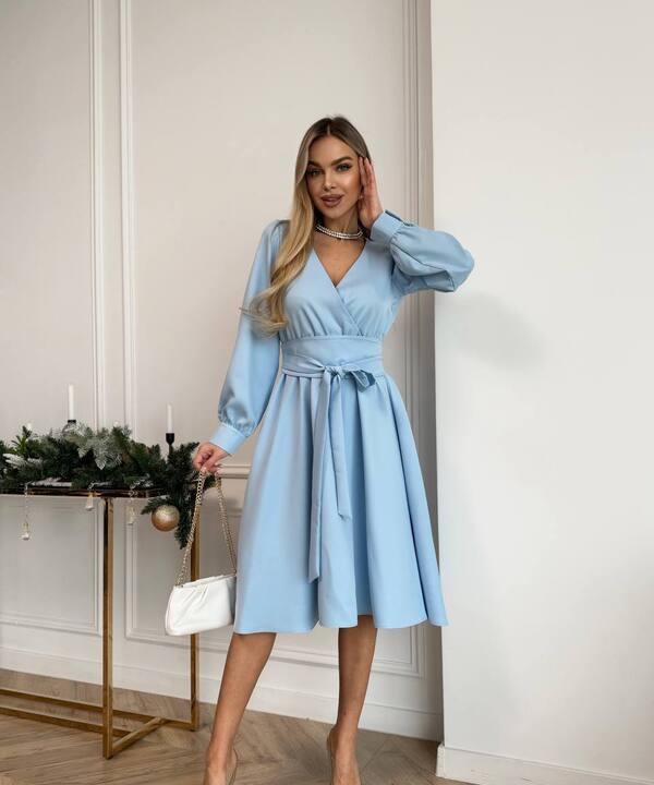 Платье женское из костюмной ткани с имитацией запаха расклешенное с поясом осенний зимний