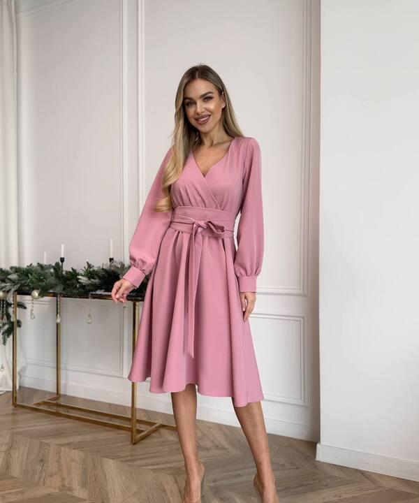 Платье женское из костюмной ткани с имитацией запаха расклешенное с поясом осенний зимний