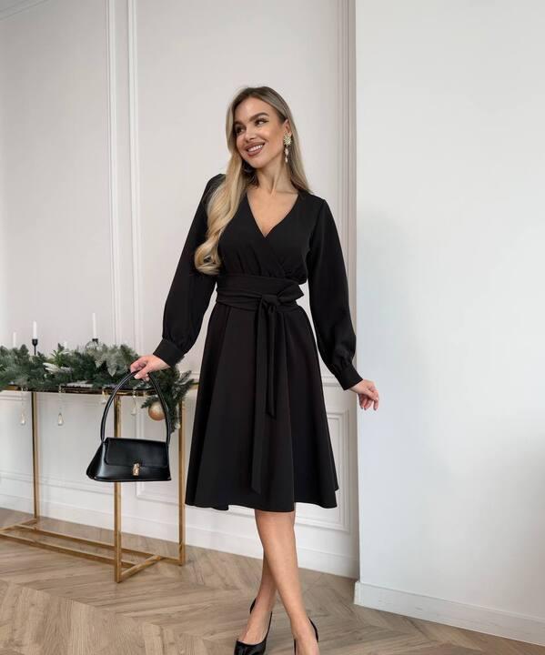 Платье женское из костюмной ткани с имитацией запаха расклешенное с поясом осенний зимний