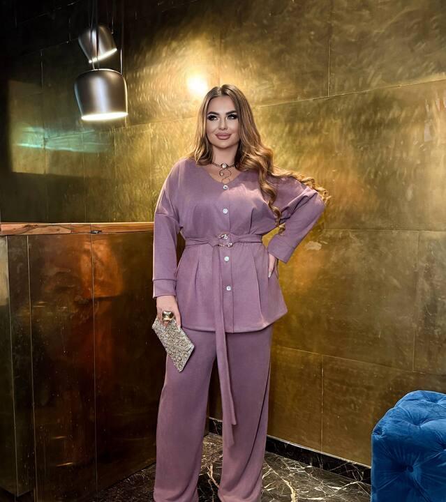 Костюм-двойка женский из замши на дайвинге блуза на пуговицах с поясом и пряжкой и брюки прямые повседневный осенний