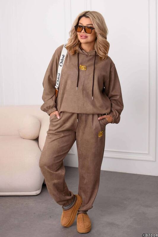 Спортивний костюм