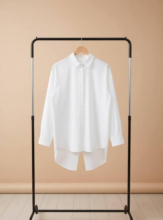 Рубашка женская из софта с разрезом по спинке оверсайз весенне-осенняя