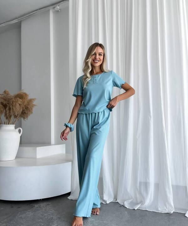 Пижама женская трикотажная в рубчик: футболка и брюки зимняя