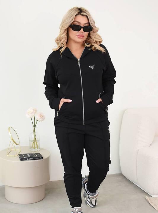 Спортивный костюм женский из трикотажа двойка с олимпийкой на молнии и брюками джоггерами зимний