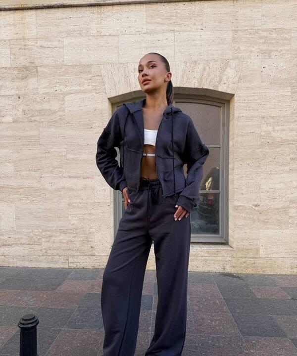 Спортивный костюм женский из турецкой трехнитки петля: укороченное худи на молнии и широкие брюки демисезонный