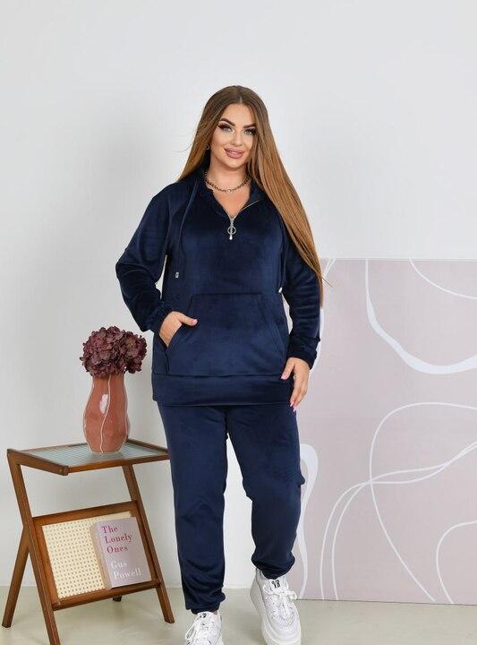 Спортивный костюм женский велюровый из турецкого велюра с худи на молнии и карманом кенгуру весенний