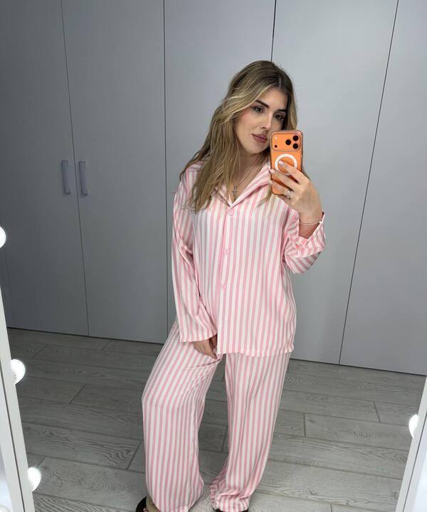 Пижама женская шелковая штаны и рубашка с длинными рукавами на пуговицах в полоску весенняя