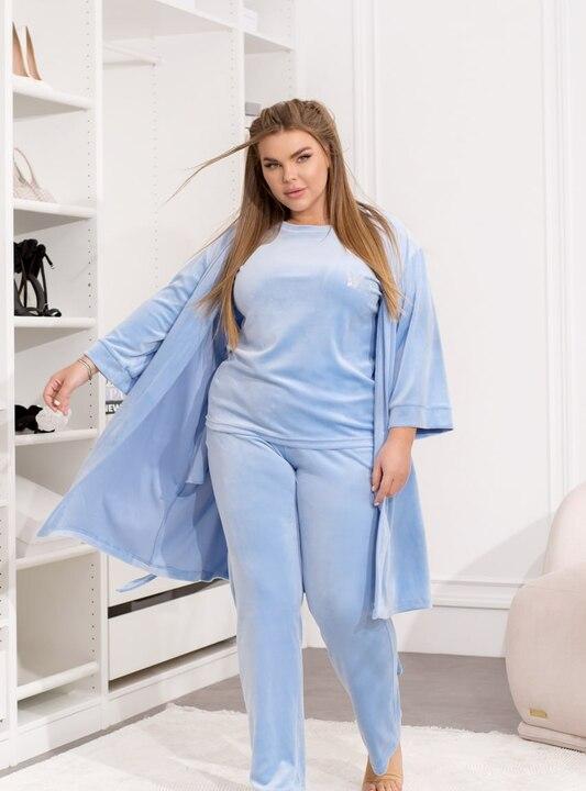 Домашний костюм-тройка женский велюровый с халатом на поясе, футболкой и брюками с высокой талией весенний