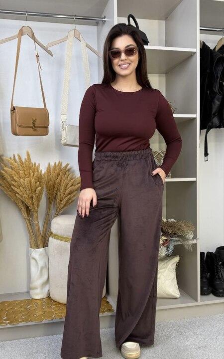 Брюки женские велюровые палаццо на резинке с карманами свободного кроя утепленные зимние