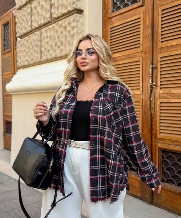 Рубашка женская из хлопковой фланели в клетку оверсайз с воротником на пуговицах весенняя