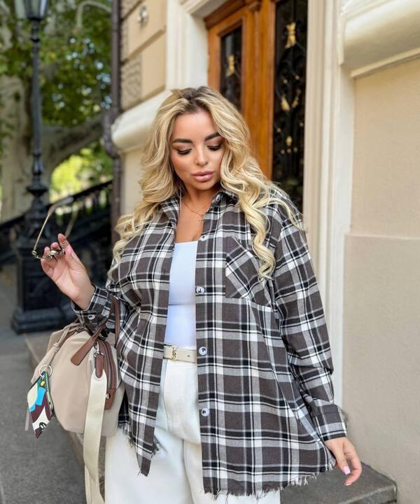 Рубашка женская хлопковая фланелевая в клетку оверсайз с воротником на пуговицах