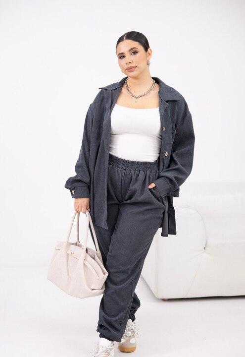Костюм-двойка женский из вельвета: рубашка оверсайз на пуговицах и брюки-джоггеры весенний