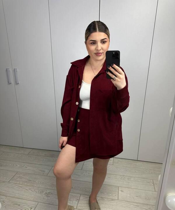 Костюм-двойка женский из микровельвета: рубашка оверсайз на пуговицах и юбка-шорты с высокой посадкой повседневный