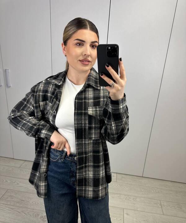 Сорочка женская из байки в клетку оверсайз с длинным рукавом с воротником на пуговицах весенняя
