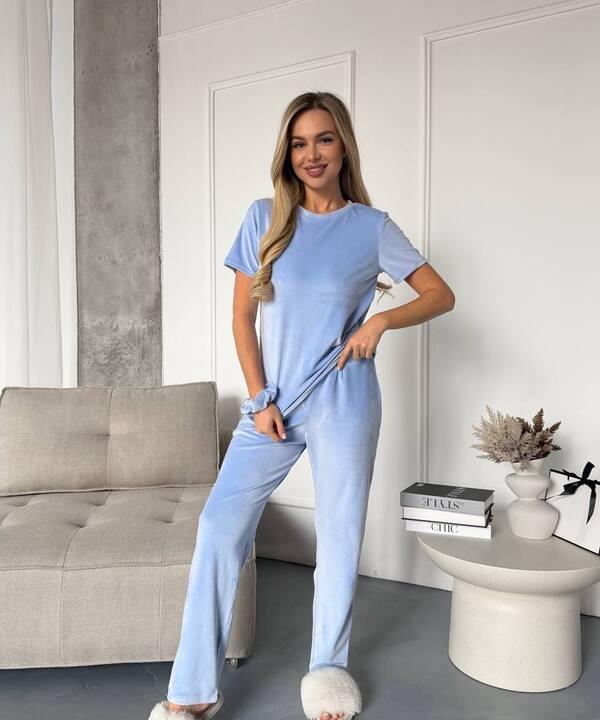 Домашний костюм-тройка женский велюровый: топ, штаны и шорты весенний