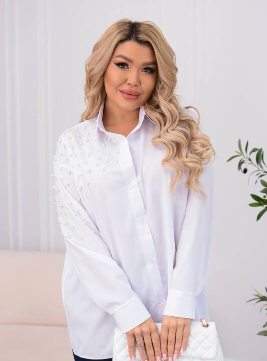 Рубашка женская из софта удлиненная оверсайз с жемчужным декором на пуговицах весенняя